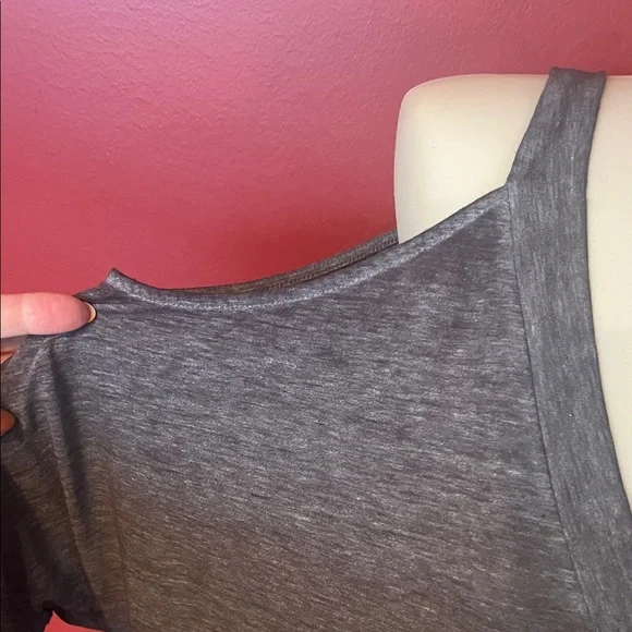 New Gray V-Neck cold shoulder express Women's Top - Picture 3 of 13